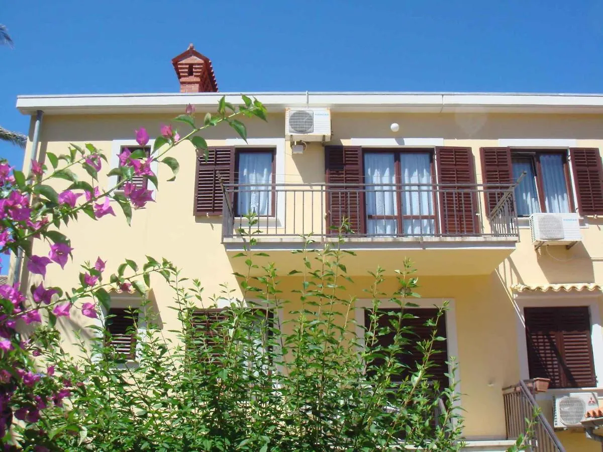 Apartment In Mali Losinj 35205