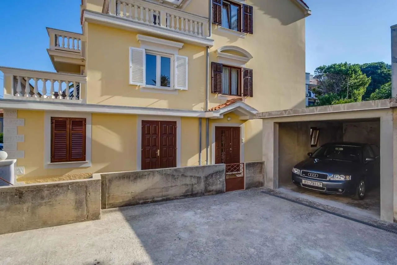 Apartment In Mali Losinj 35205 Croatia
